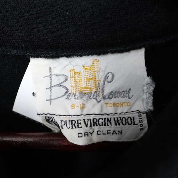 Bernard Cowan Vintage wool black buttoned cape - Picture 10 of 10